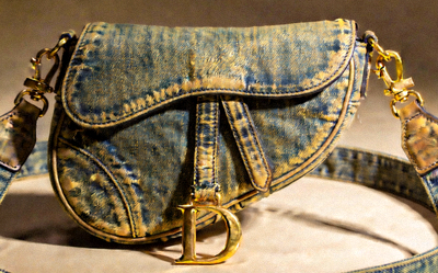 2024年迪奥Saddle马鞍包，复古牛仔布材质，搭配金色D字logo