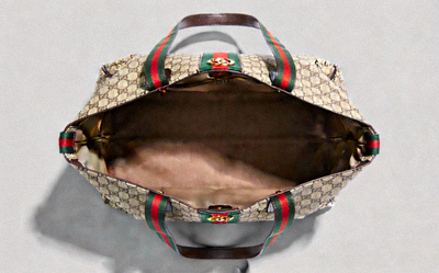 2024年古驰Ophidia系列GG帆布托特包，红绿织带装饰，大容量设计