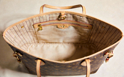 Louis Vuitton Neverfull MM Monogram Canvas with beige interior tote bag open view